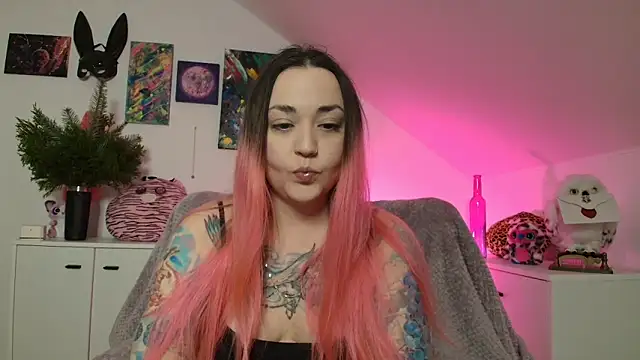 PinkHurricaneOfficial online show from 12, 3, 2026