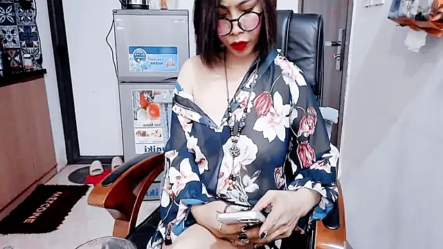 Snapshot of Miu-Le chatting on 5, 2, 2026 Miu-Le online show from 5, 2, 2026