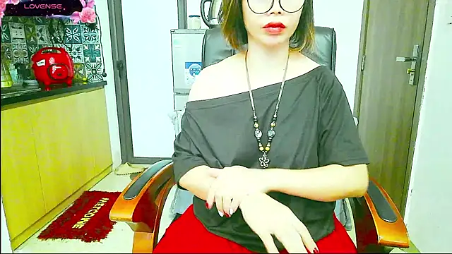 Miu-Le online show from 5, 10, 2025