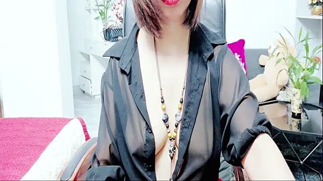 Snapshot of Miu-Le chatting on 17, 7, 2026 Miu-Le online show from 17, 7, 2026
