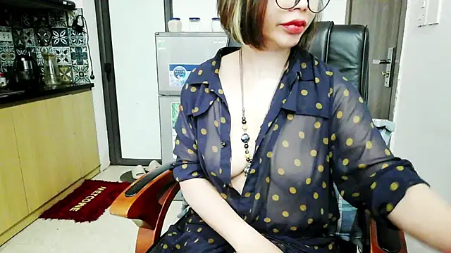 Miu-Le online show from 6, 11, 2025