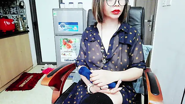 Miu-Le online show from 3, 12, 2025