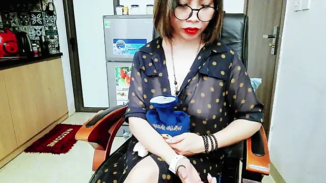 Miu-Le online show from 23, 11, 2025