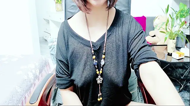 Snapshot of Miu-Le chatting on 4, 7, 2026 Miu-Le online show from 4, 7, 2026