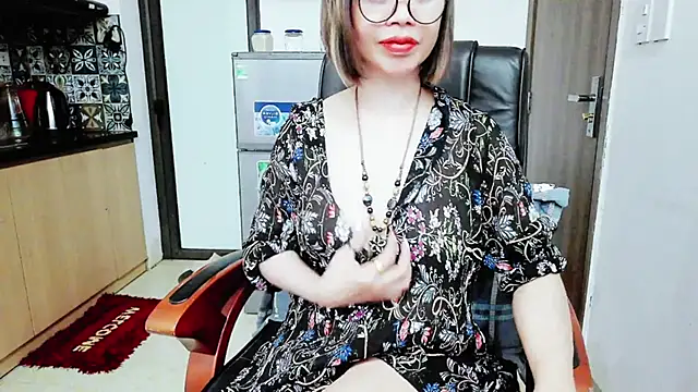 Miu-Le online show from 10, 11, 2025