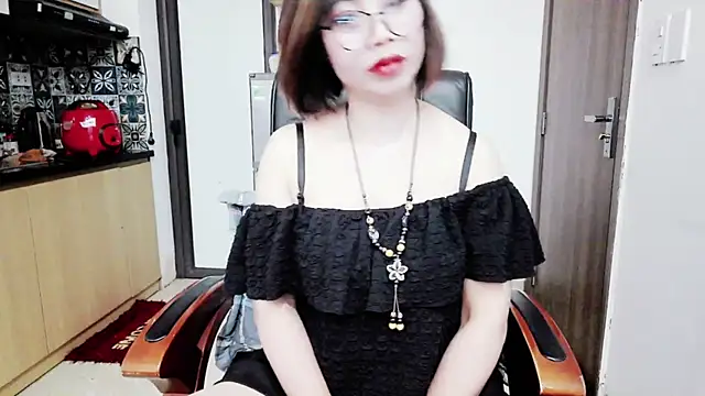 Miu-Le online show from 7, 11, 2025