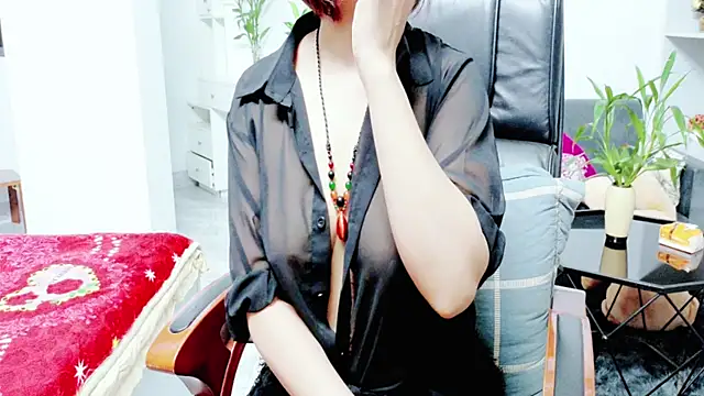 Snapshot of Miu-Le chatting on 19, 6, 2026 Miu-Le online show from 19, 6, 2026
