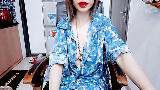 Snapshot of Miu-Le chatting on 19, 1, 2026 Miu-Le online show from 19, 1, 2026