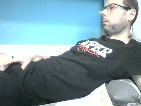 Snapshot of SEBIX-35 chatting on 23, 11, 2025 SEBIX-35 online show from 23, 11, 2025