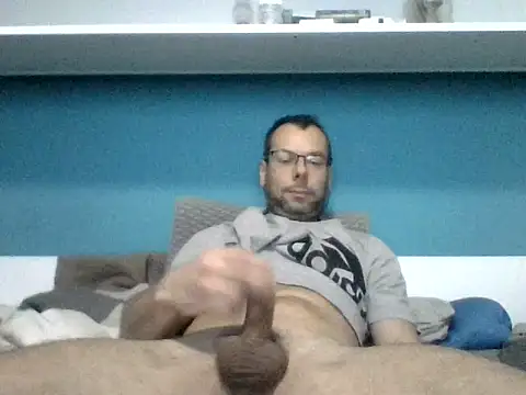 Snapshot of SEBIX-35 chatting on 13, 11, 2025 SEBIX-35 online show from 13, 11, 2025