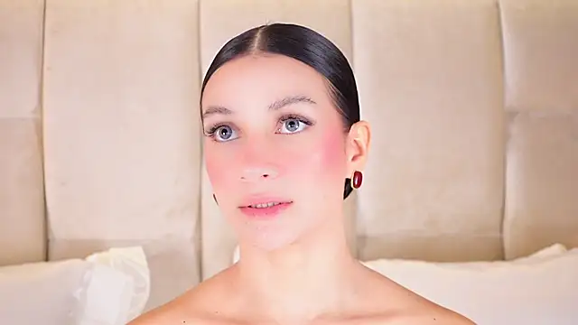 KiraKayleigh1 online show from 16, 10, 2025