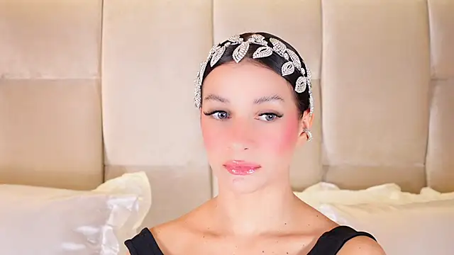 KiraKayleigh1 online show from 17, 11, 2025