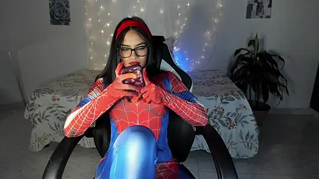 Riana Kean online show from 1, 11, 2025