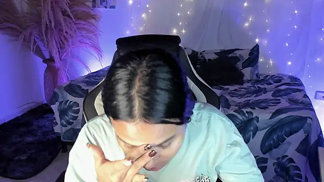 Riana Kean online show from 12, 4, 2026