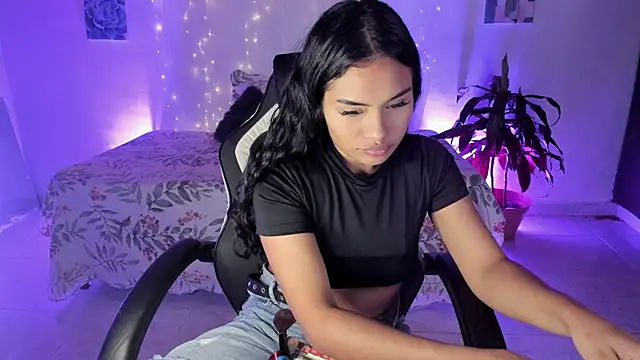 Riana Kean online show from 14, 11, 2025