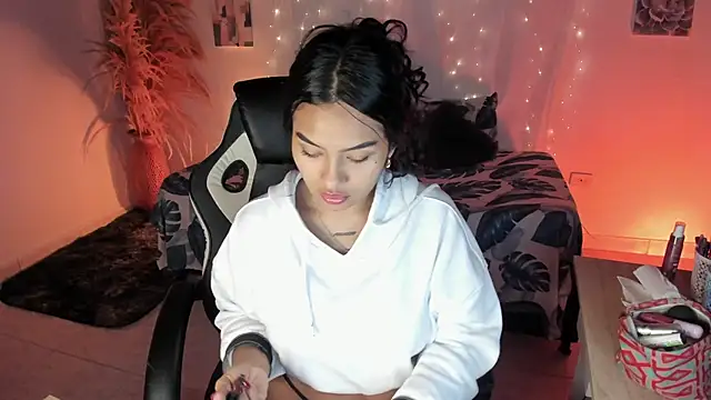 Snapshot of Riana_Kean chatting on 23, 2, 2026 Riana Kean online show from 23, 2, 2026