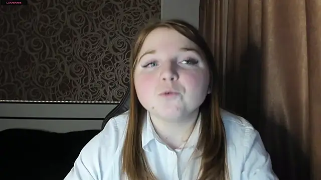 Snapshot of BettySprouse chatting on 4, 12, 2024 BettySprouse online show from 4, 12, 2024