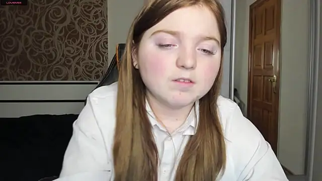 Snapshot of BettySprouse chatting on 8, 1, 2025 BettySprouse online show from 8, 1, 2025