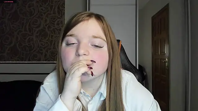 Snapshot of BettySprouse chatting on 23, 12, 2024 BettySprouse online show from 23, 12, 2024