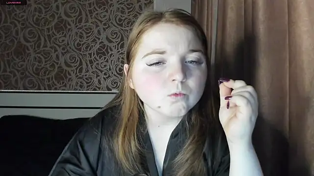 Snapshot of BettySprouse chatting on 5, 12, 2024 BettySprouse online show from 5, 12, 2024