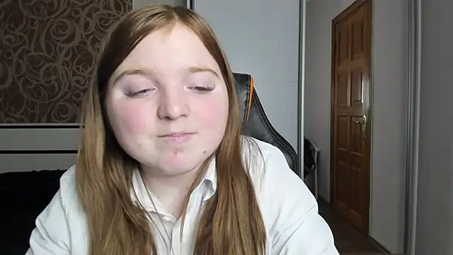 Snapshot of BettySprouse chatting on 2, 1, 2025 BettySprouse online show from 2, 1, 2025