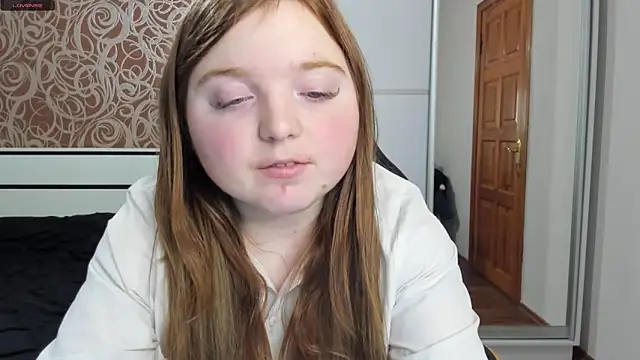Snapshot of BettySprouse chatting on 4, 1, 2025 BettySprouse online show from 4, 1, 2025