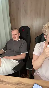 MrMrsRight online show from 29, 9, 2025