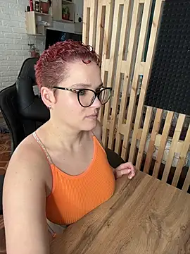 MrMrsRight online show from 18, 3, 2026