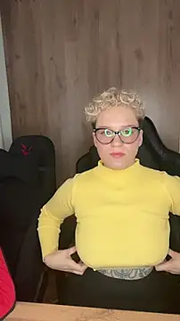 MrMrsRight online show from 30, 9, 2025