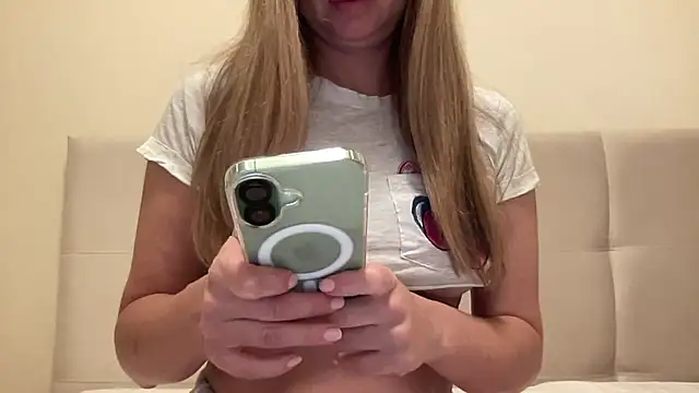 LisaFlower online show from 7, 11, 2025