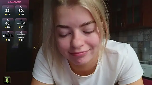 RinaBlondie online show from 26, 10, 2025