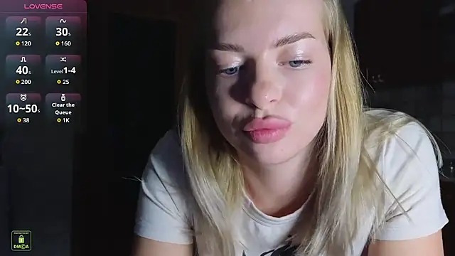 RinaBlondie online show from 3, 10, 2025