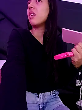 Julie Bennet online show from 18, 10, 2025