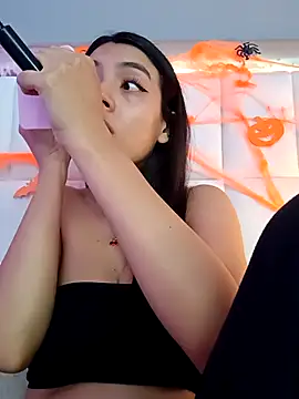 Julie Bennet online show from 26, 10, 2025