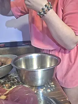  Kitti  online show from 18, 11, 2025