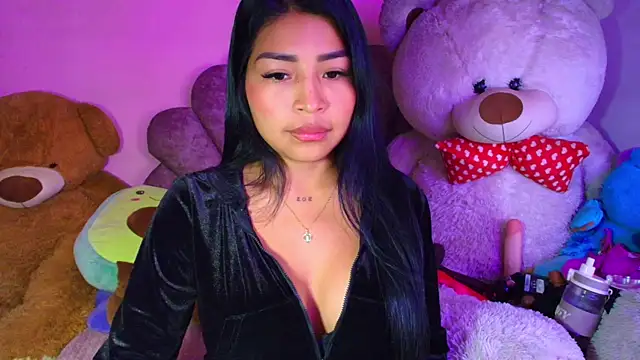 Pocahontascute 33 online show from 5, 6, 2026