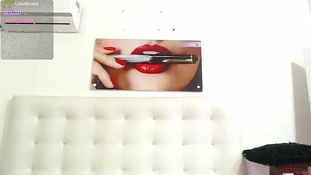 horny-juliette online show from 13, 3, 2025