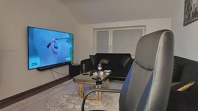 miranouri2000 online show from 14, 12, 2024