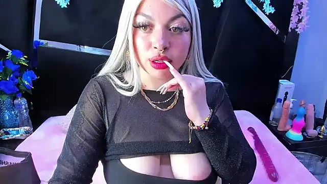 Cocoo Nuth online show from 9, 11, 2025