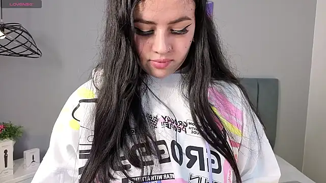 Snapshot of Alli_cooper chatting on 5, 6, 2026 Alli cooper online show from 5, 6, 2026