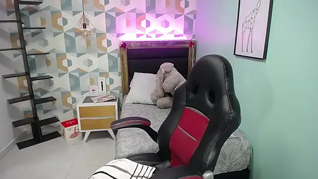 CATIAJONES online show from 11, 3, 2025