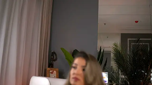 KellyMathews online show from 5, 11, 2025