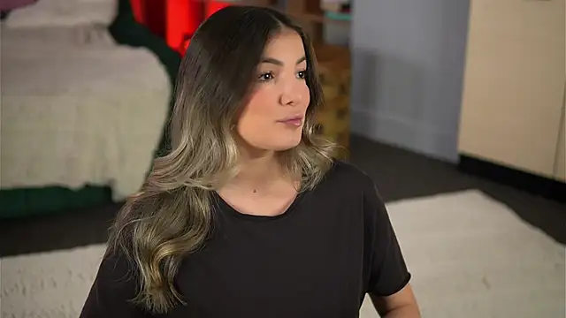 KellyMathews online show from 4, 6, 2026