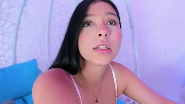 MiaCollson online show from 20, 2, 2025