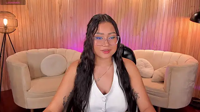 AmberLewis  online show from 19, 9, 2025