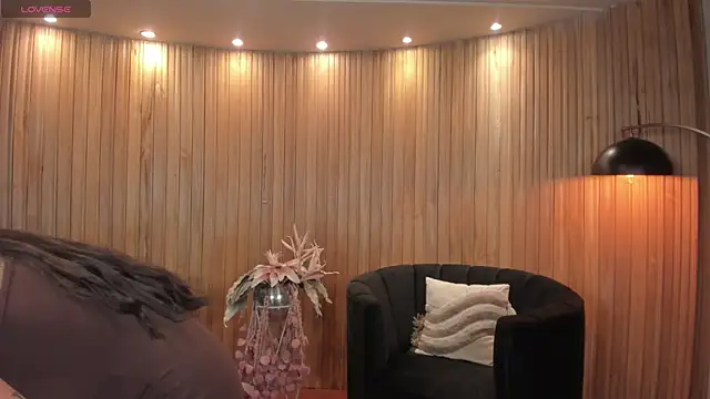 AmberLewis  online show from 11, 11, 2025