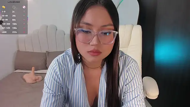 Snapshot of AmberLewis_ chatting on 11, 5, 2026 AmberLewis online show from 11, 5, 2026
