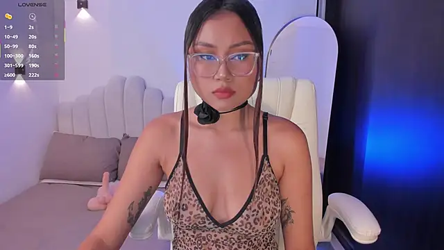 Snapshot of AmberLewis_ chatting on 18, 5, 2026 AmberLewis online show from 18, 5, 2026