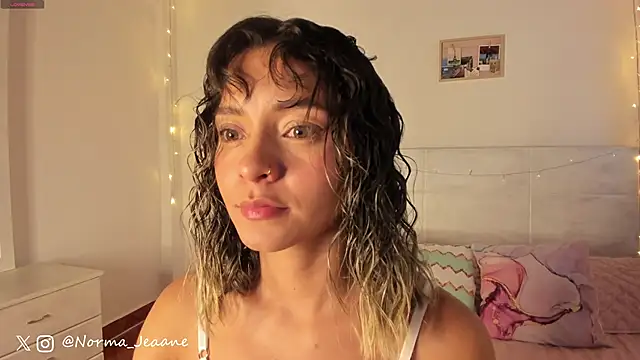 Snapshot of Norma-Jeaane chatting on 18, 12, 2024 Norma-Jeaane online show from 18, 12, 2024