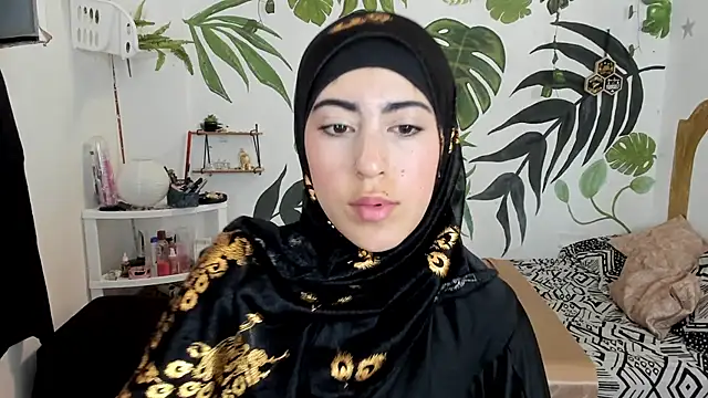 chaymae nah  online show from 3, 12, 2025